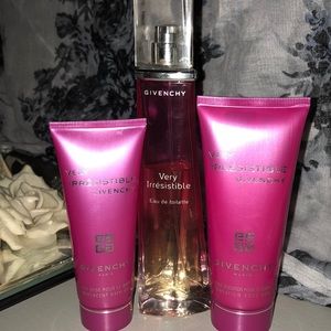💕Givenchy Very Irresistible 3 items 💕